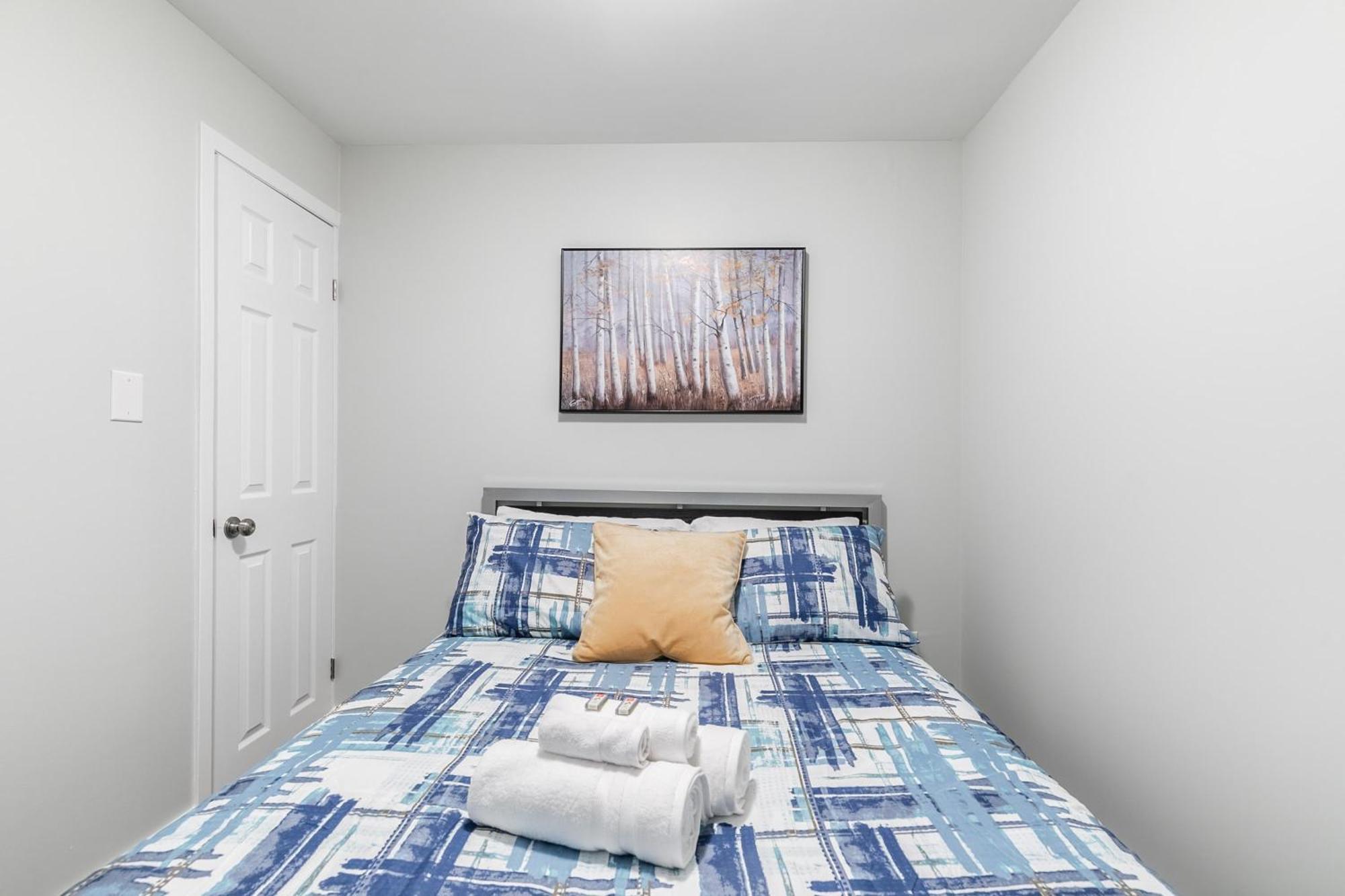 1Br Basement Condo - James Street Hamilton Exterior photo